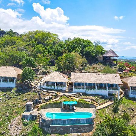 Theodor Hotel Labuan Bajo Exterior photo