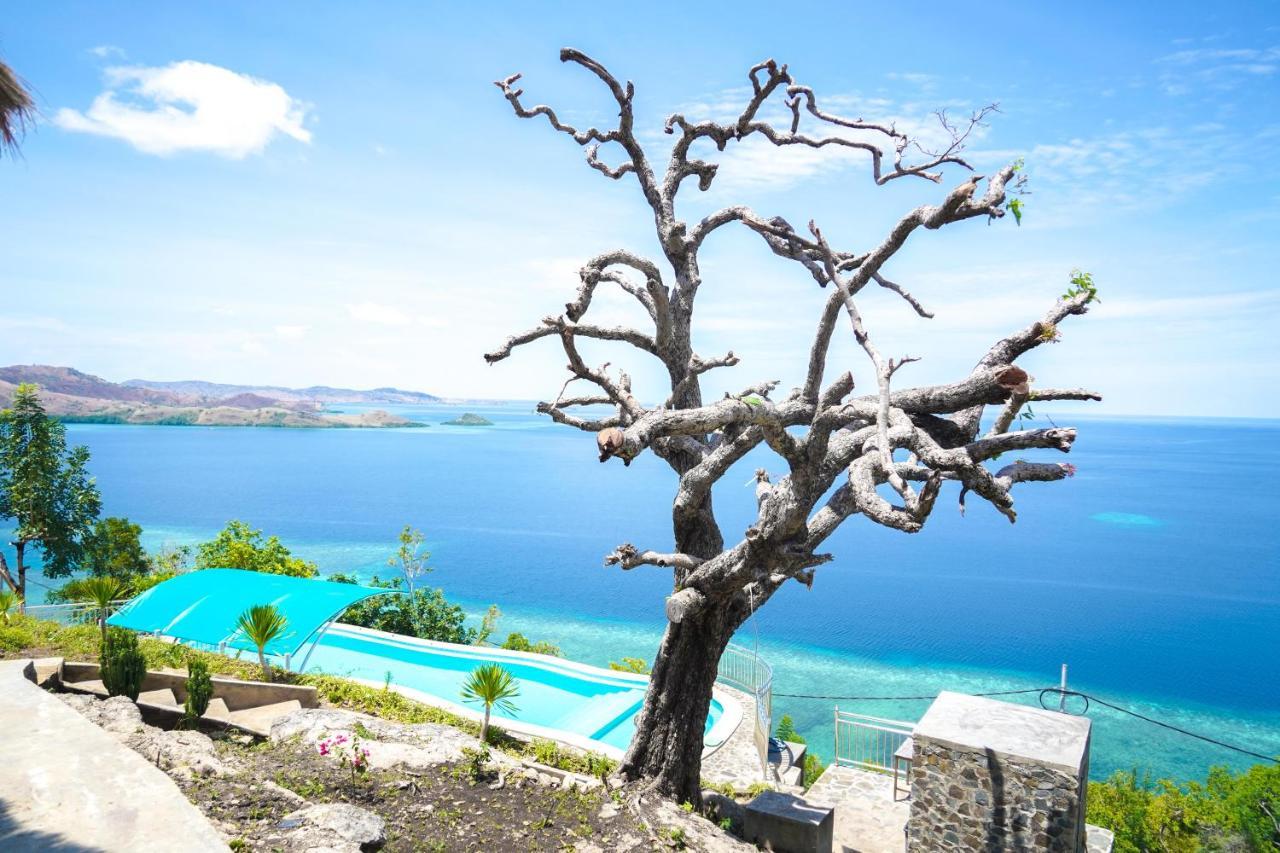 Theodor Hotel Labuan Bajo Exterior photo